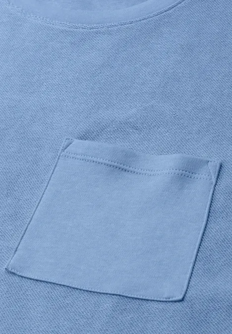 Shirt met ronde hals en textuur northern blue Lichtblauw shirt met opgestikte borstzak