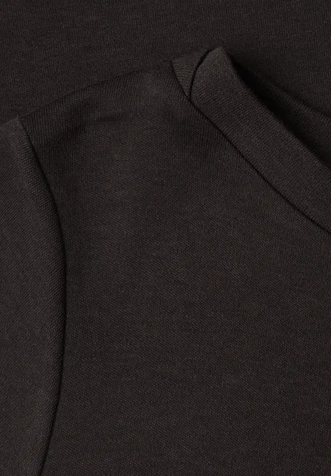Langarm Shirt mit U-Boot-Ausschnitt black coffee Nahaufnahme eines schwarzen T-Shirts mit Schulter- und Kragennaht.
