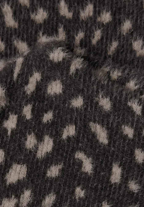 Langarm Shirt mit Turtle Neck und Muster black coffee Nahaufnahme eines gestrickten Stoffes mit unregelmäßigen hellgrauen Punkten auf dunkelgrauem Hintergrund.
