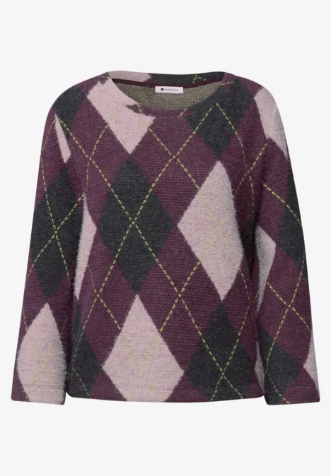 Locker geschnittener Strickpullover mit Argyle-Rautenmuster in Dunkellila, Pastellrosa und grünen Linien.
