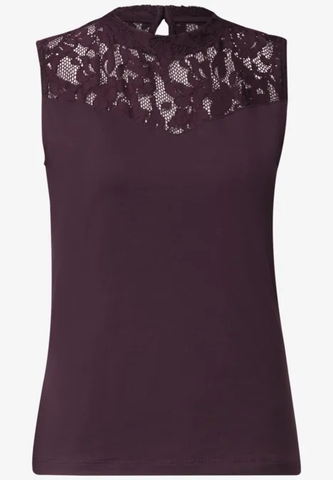 Top mit Rundhals und Spitze berry plum Ärmelloses Top in Dunkelviolett mit Spitzenbesatz an Rundhalsausschnitt und schlichtem Schnitt.