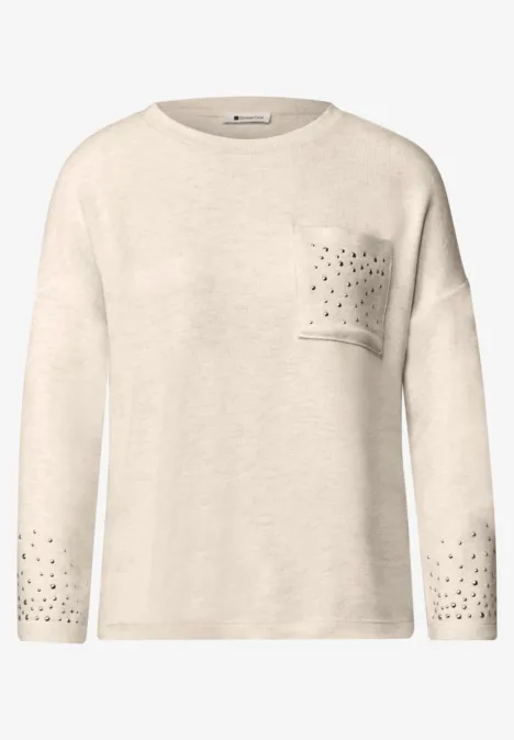 Shirt met 3/4-mouwen en siersteentjes clay sand mel. Beiges Langarmshirt mit Brusttasche und dezenten Lochdetails an Tasche und Ärmeln