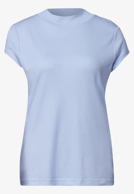 Basic Shirt mit Turtle Neck cashmere blue Hellblaues T-Shirt mit kurzen Ärmeln und Rundhalsausschnitt.