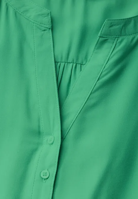 Basic Bluse in Unifarbe tendril green