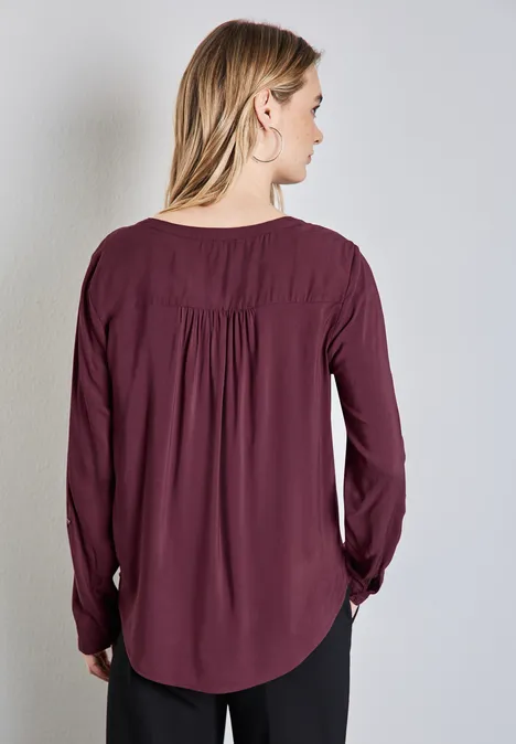Basic blouse in effen kleur dark cherry red Basic blouse in effen kleur dark cherry red