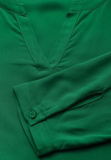 Bluse in Unifarbe vibrant green
