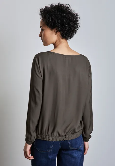 Bluse mit gerafftem Saum muddy brown