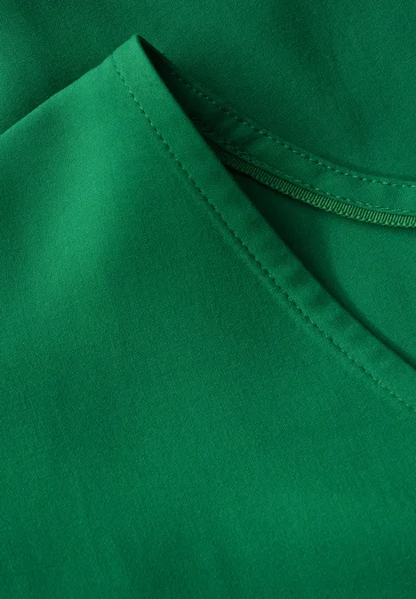 Bluse in Unifarbe glowing green