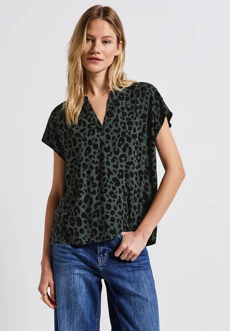 Bluse mit Leo-Muster mid green