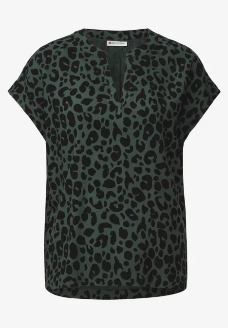 Bluse mit Leo-Muster mid green
