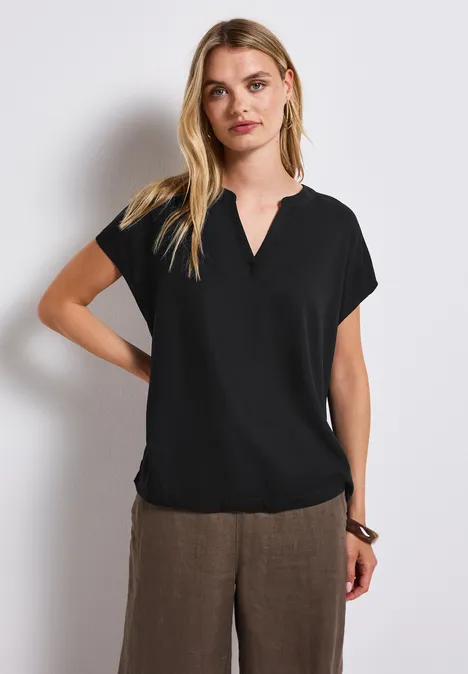 Split Neck Bluse in Unifarbe Black