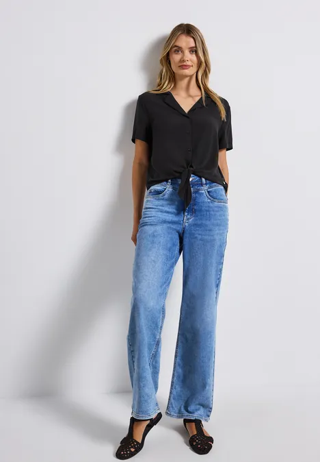 Bluse mit Bowlingkragen Black