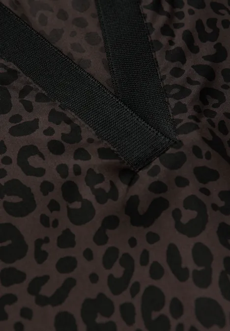 Leo Split Neck Bluse darkest brown