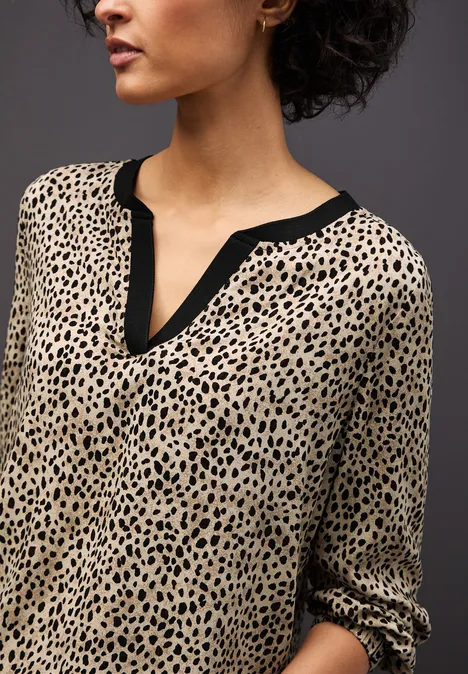 Leo Split Neck Bluse sanded beige