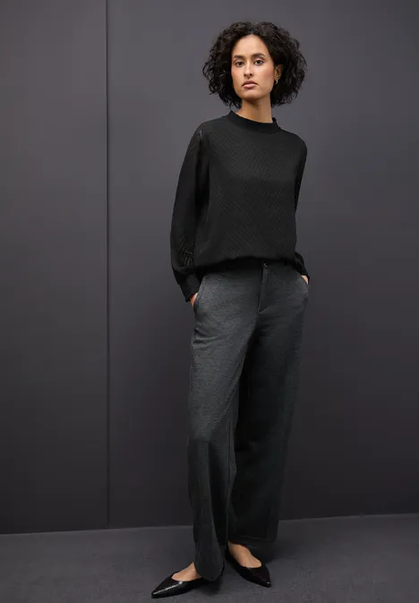 Smok-Detail Chiffon-Bluse Black