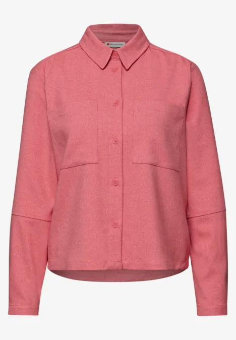 Overhemd blouse met zakken striking coral mel. Overhemd blouse met zakken striking coral mel.