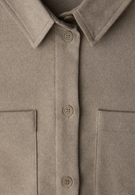 Overhemd blouse met zakken light terra mocha mel.