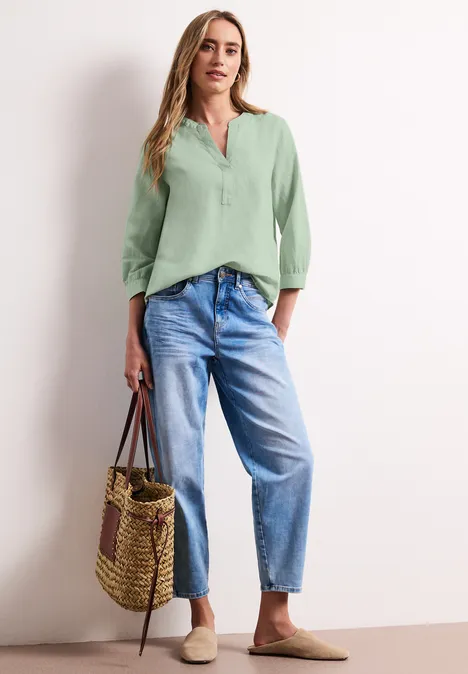 Blouse à col fendu en lin mélangé soft jade green Blouse à col fendu en lin mélangé soft jade green