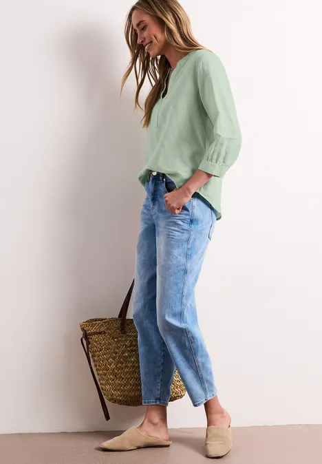 Blouse à col fendu en lin mélangé soft jade green Blouse à col fendu en lin mélangé soft jade green