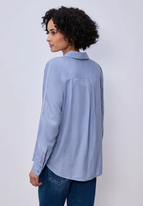 Overhemdblouse met getapete details bonnet blue mel. Overhemdblouse met getapete details bonnet blue mel.