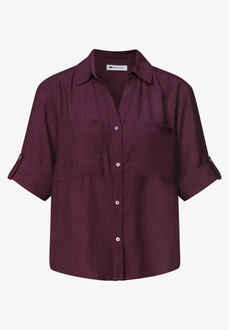 Overhemd met korte mouwen en omgeslagen manchetten rustic rouge Casual damesblouse in bordeaux, korte mouwen, knoopsluiting, boordkraag en borstzakken.