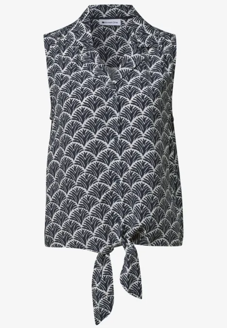 Top chemisier avec col bowling et nœuds shadowed navy Ärmellose marineblaue Bluse mit Kragen, weißem Muschelmuster und vorn gebundener Schleife.