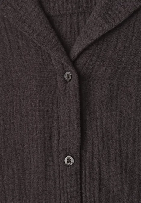 Mousselineblouse met bowlingkraag black coffee Dunkelbraunes, geknöpftes Oberteil mit Kragen aus texturiertem Stoff.