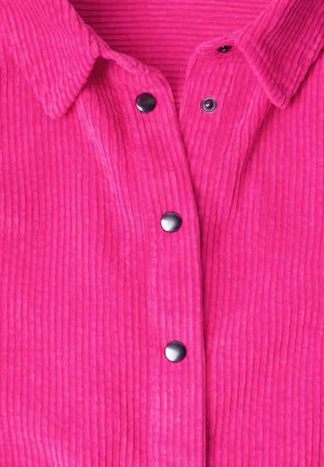 Roze corduroy jasje met zilverkleurige drukknopen