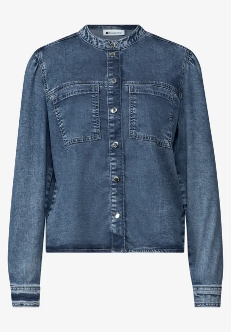 Blouse met lange mouwen en borstzakken Medium Blue Soft washed Damen-Jeansjacke in Blau mit Stehkragen, Knopfleiste und Brusttaschen.