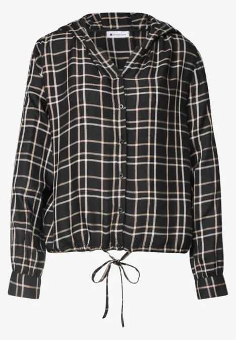 Schwarze Bluse mit beigefarbenem Karomuster, Knopfleiste und Tunnelzug am Saum.
