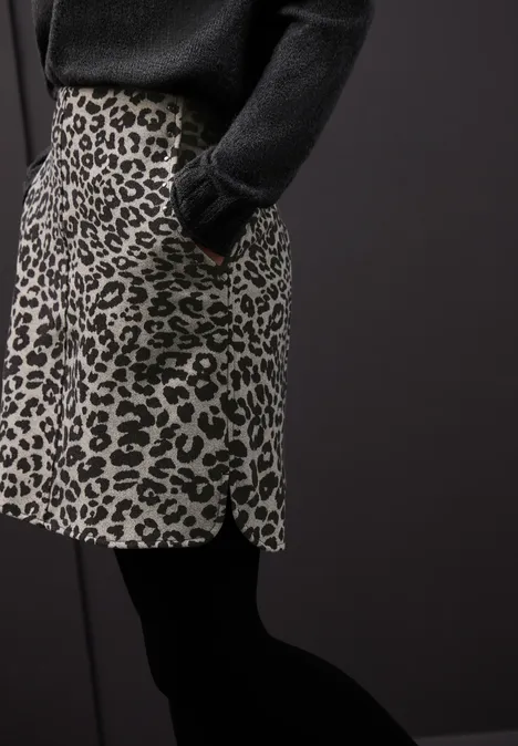 Rock in Wolloptik mit Nieten soft beige Rock in Wolloptik mit Nieten soft beige