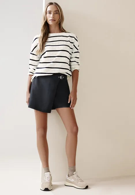 Knielange skort met gesp shadowed navy Knielange skort met gesp shadowed navy