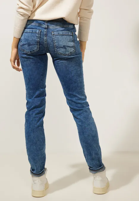 Mittelblaue Casual Fit Jeans indigo random wash