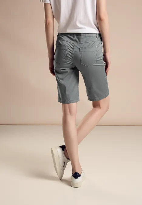 Bermuda Shorts light mud green