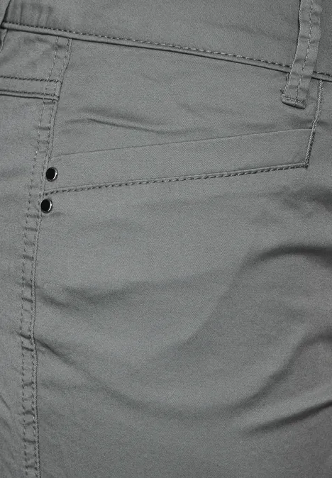 Bermuda Shorts light mud green