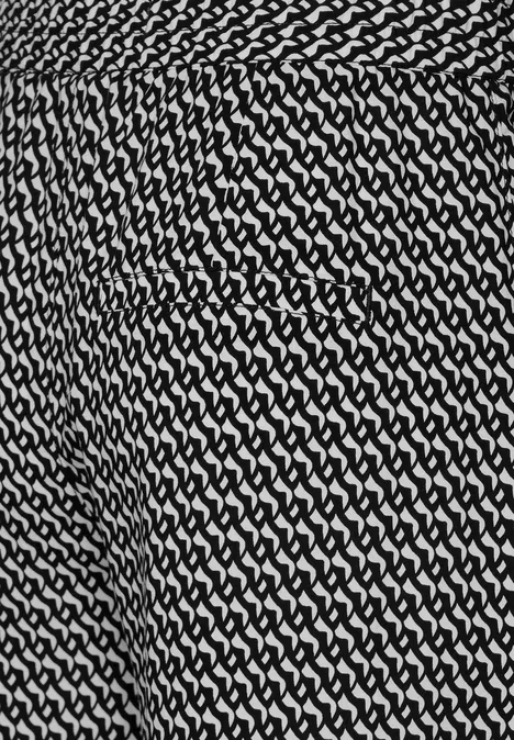 Loose Fit Hose Black