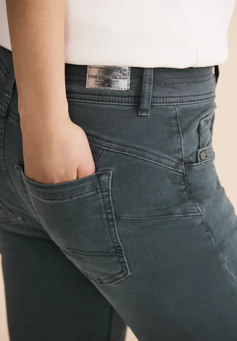 Free to move Jeans dull green washed