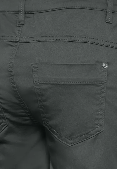 Bermuda Shorts marshy green