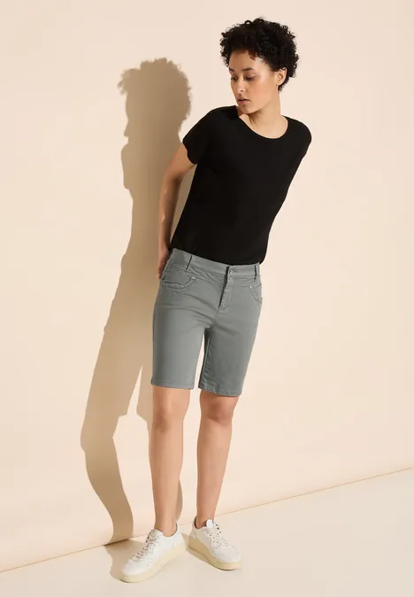 Bermuda Shorts light mud green