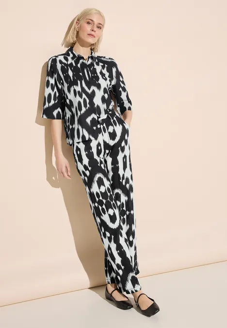 Leinenhose mit Print Black