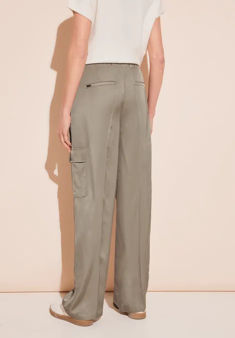 Pantalon look satin coupe classique safari beige