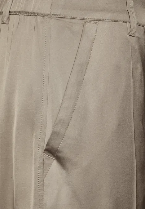 Pantalon look satin coupe classique safari beige