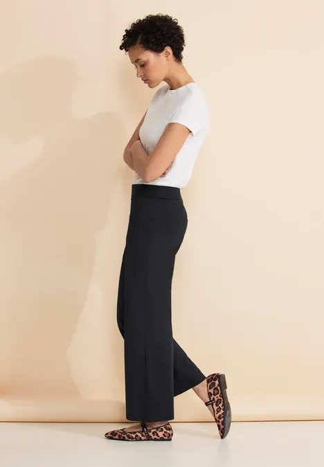 Travelware Loose Fit Hose Black
