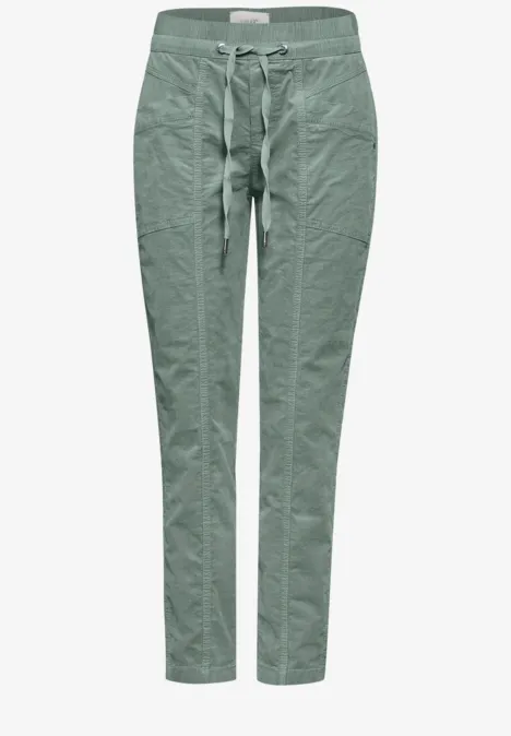 Hose im Casual Fit mindful green
