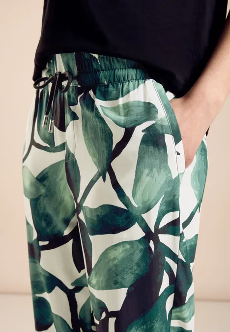 Hose mit floralem Print cool vintage green