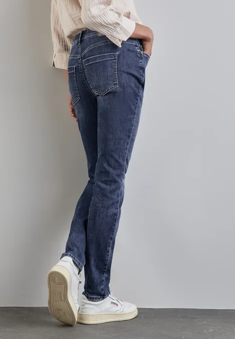 Jeans im Casual Fit authentic indigo wash