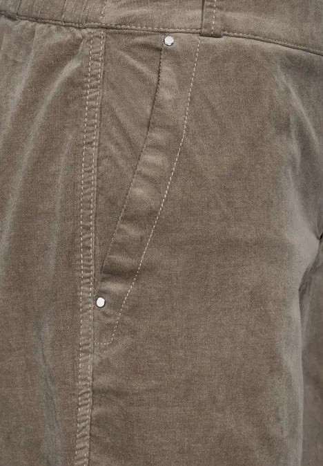Cordhose im Casual Fit dark taupe