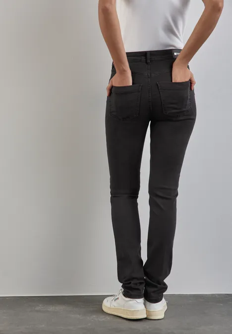 Jeans im Casual Fit deep black wash