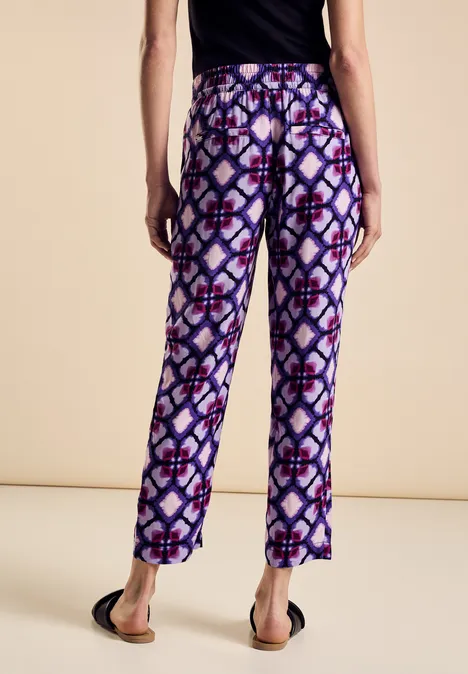 Viskose Hose mit Print bellflower lilac