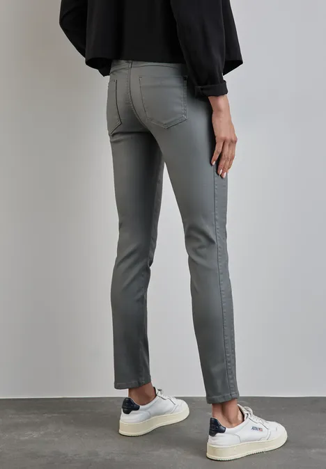 Hose mit Coating sagewood grey